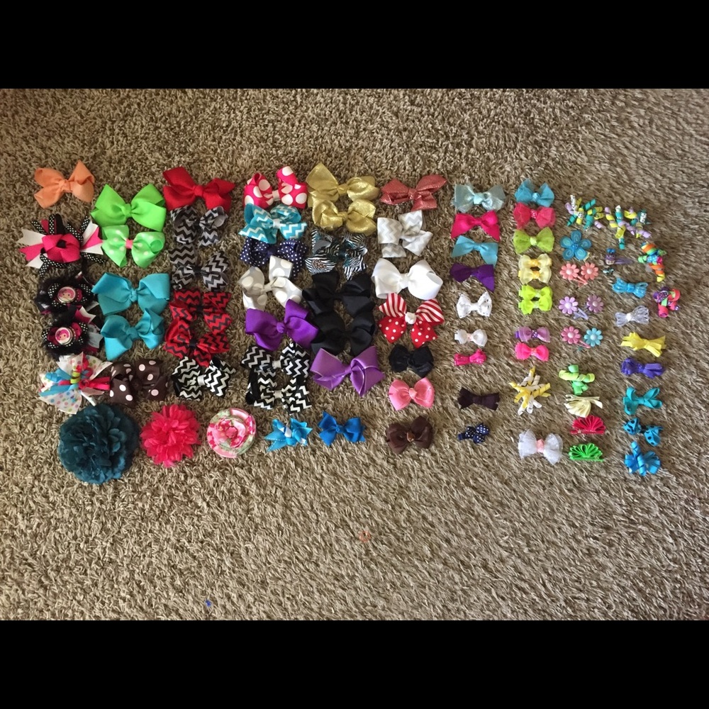 Huge lot of hair bows/accessories